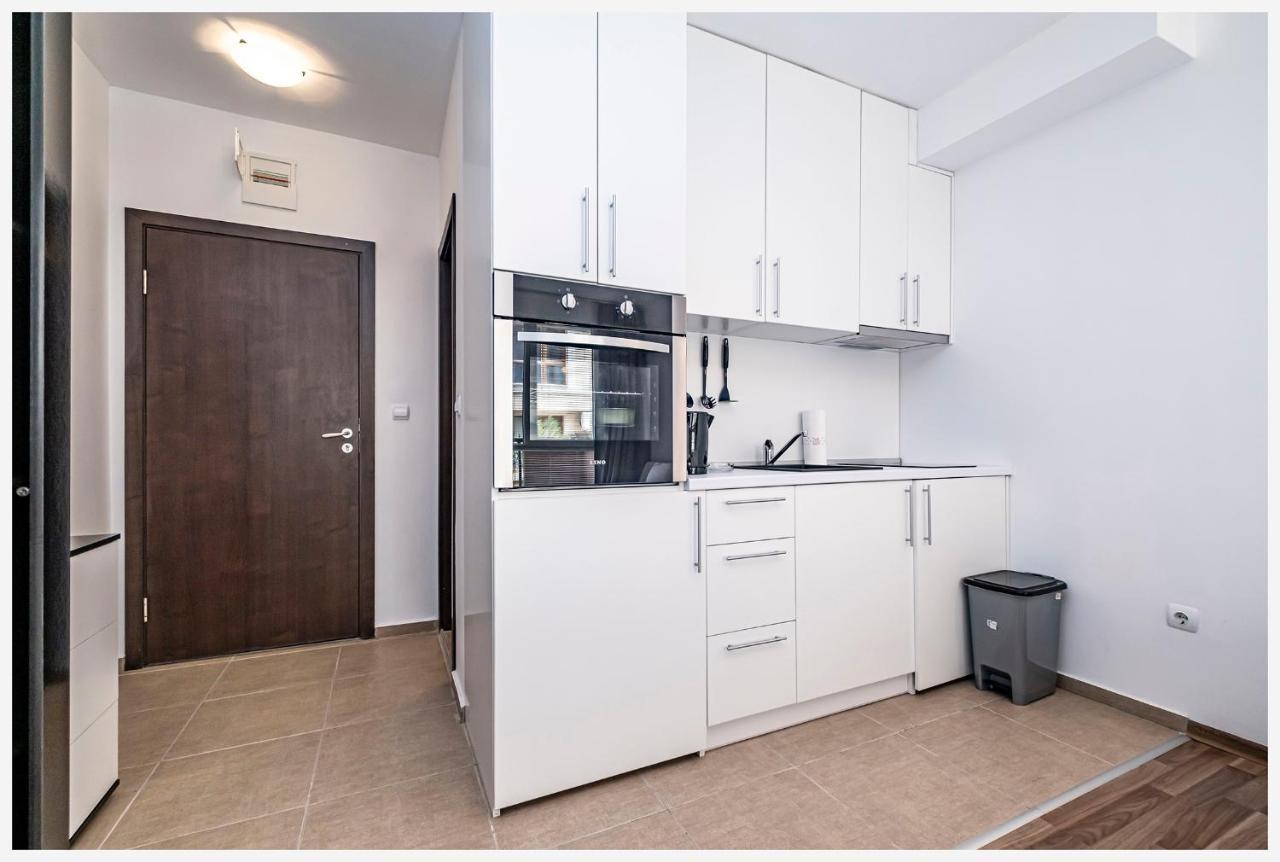 Casa Rossa 1 Apartment Слънчев бряг Екстериор снимка